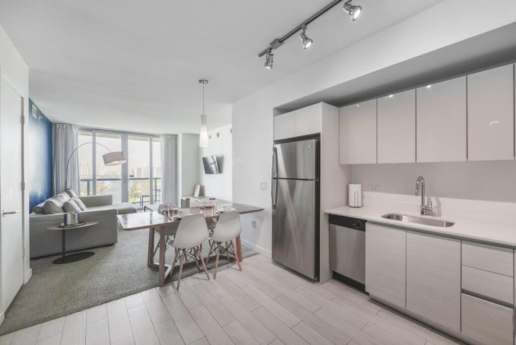 Awesome 2Br Condo Beachwalk Resort Hallandale Beach Eksteriør billede