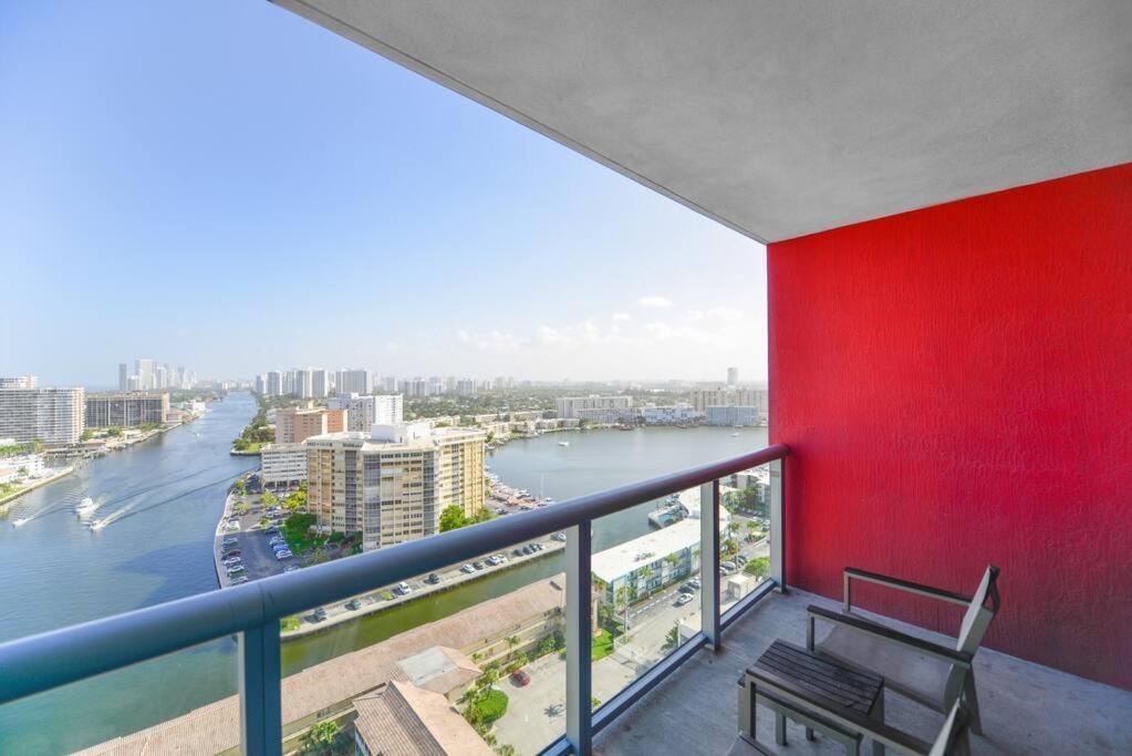 Awesome 2Br Condo Beachwalk Resort Hallandale Beach Eksteriør billede