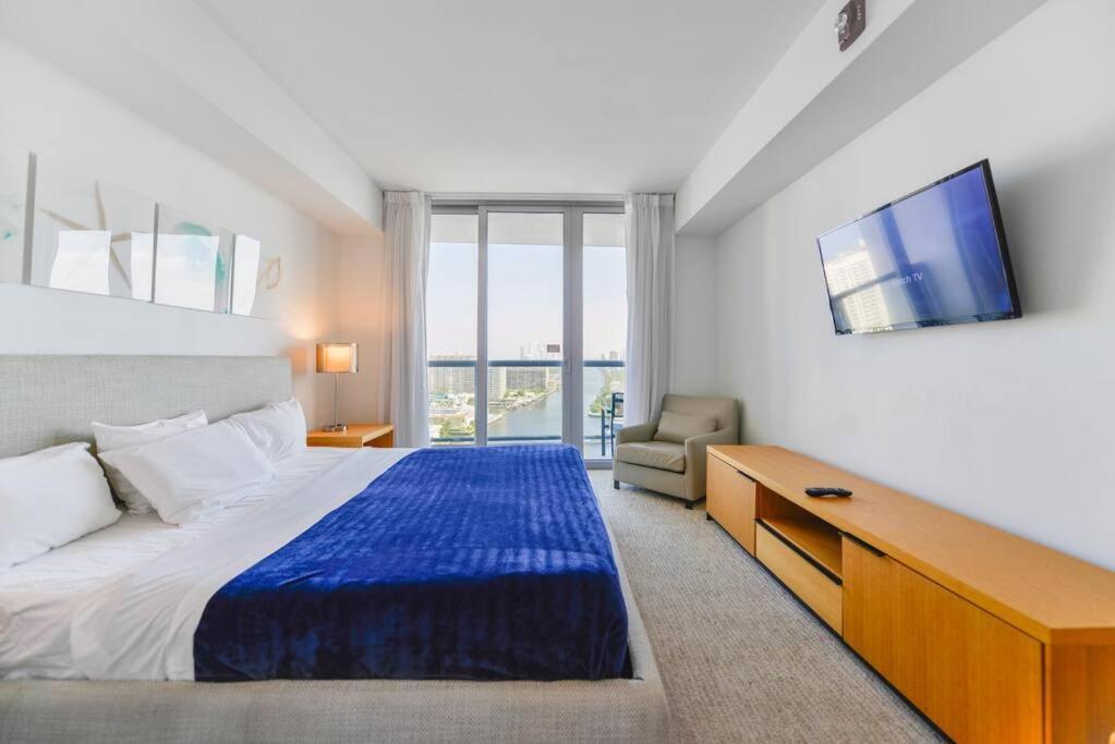 Awesome 2Br Condo Beachwalk Resort Hallandale Beach Eksteriør billede