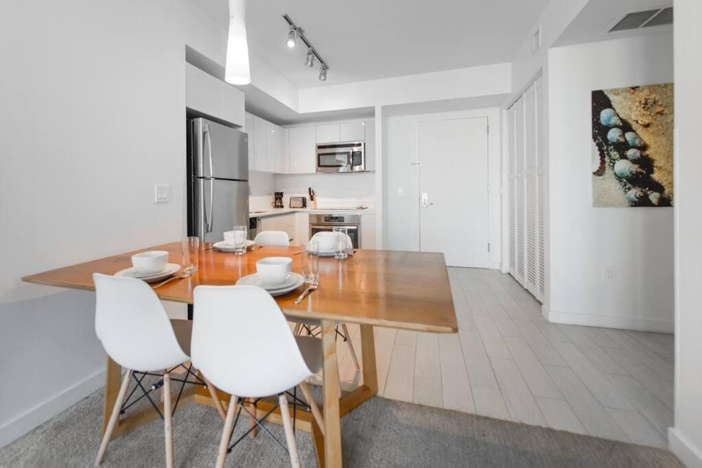 Awesome 2Br Condo Beachwalk Resort Hallandale Beach Eksteriør billede