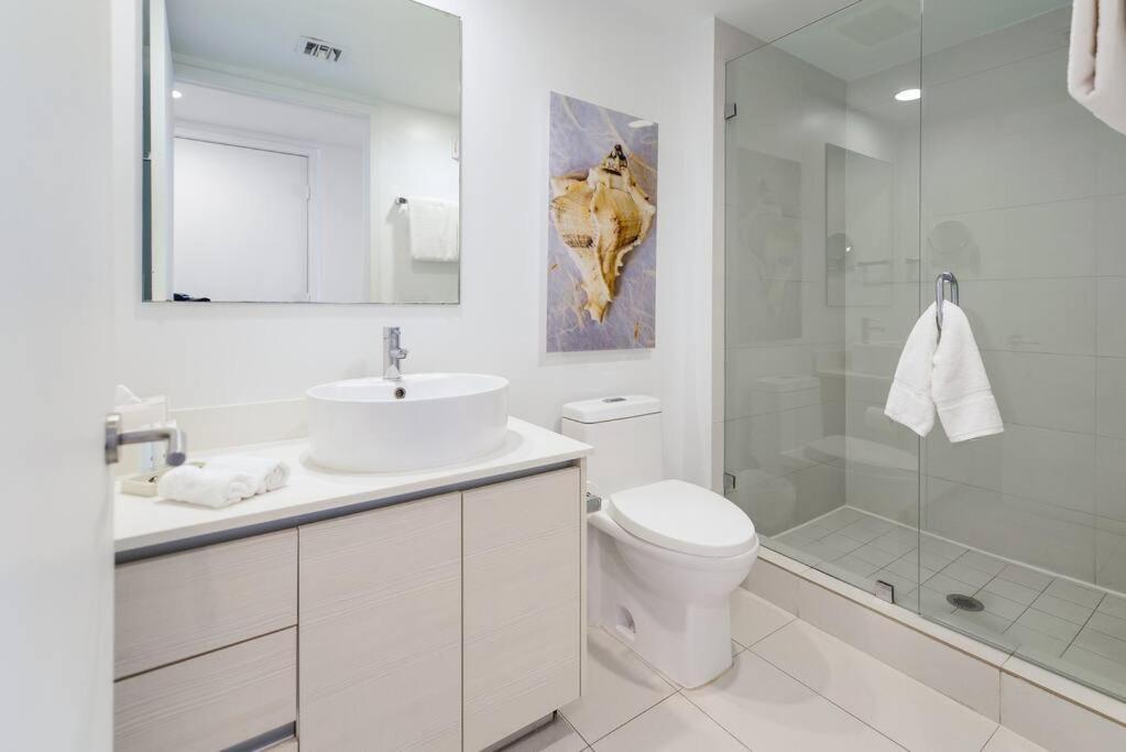 Awesome 2Br Condo Beachwalk Resort Hallandale Beach Eksteriør billede