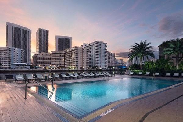 Awesome 2Br Condo Beachwalk Resort Hallandale Beach Eksteriør billede